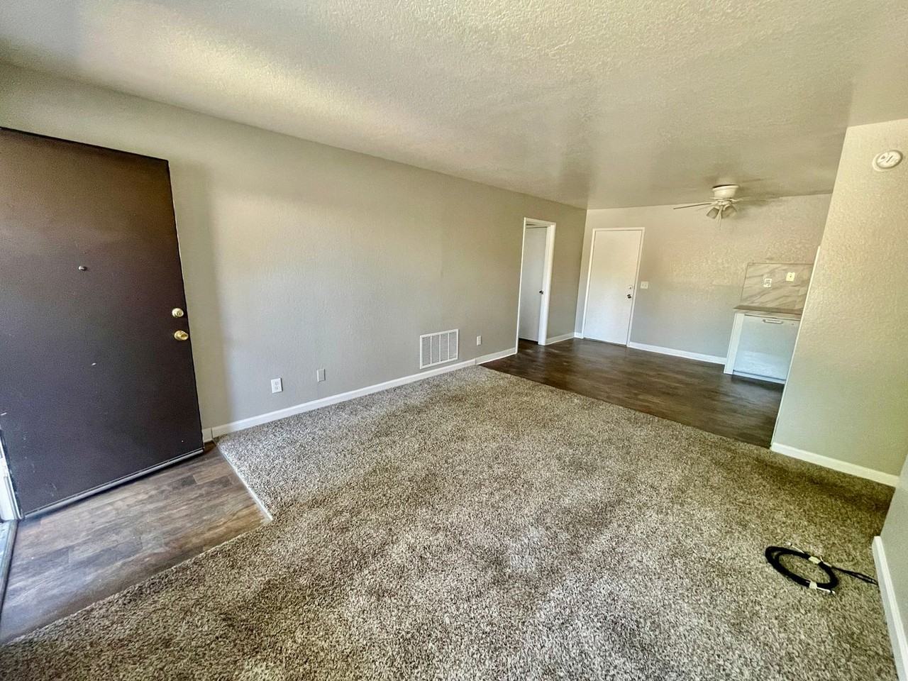 222 Corson Ave - Photo 2 of 12