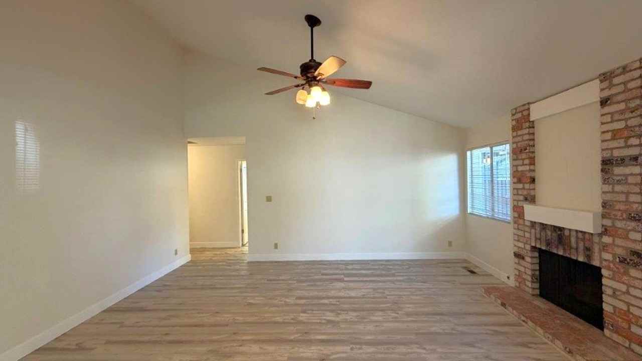 554 Mt Dell Dr - Photo 4 of 27
