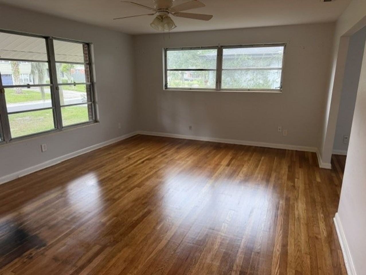1105 Timber Ln - Photo 2 of 19