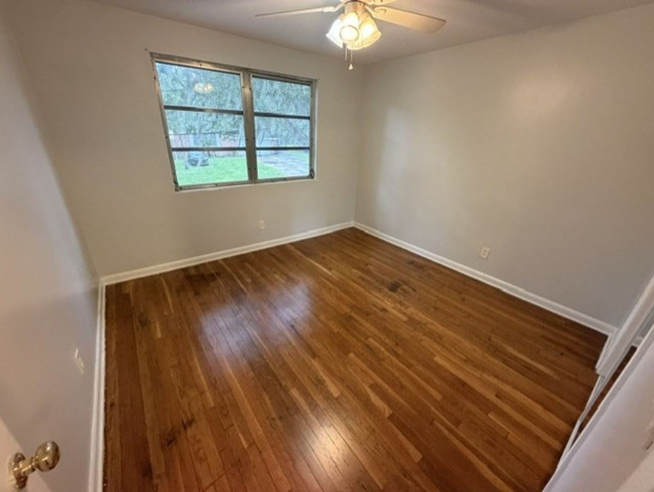 1105 Timber Ln - Photo 3 of 19