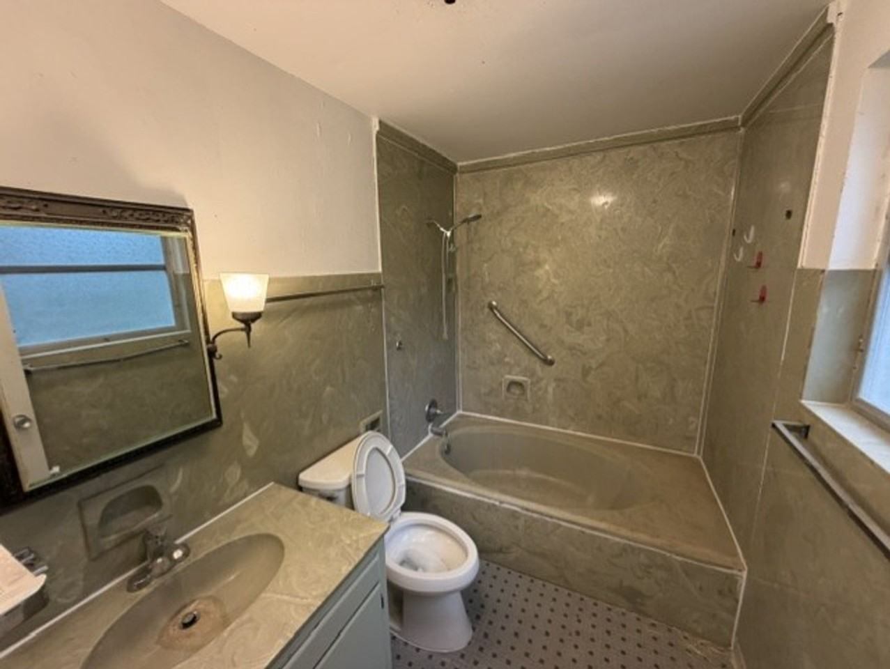 1105 Timber Ln - Photo 5 of 19