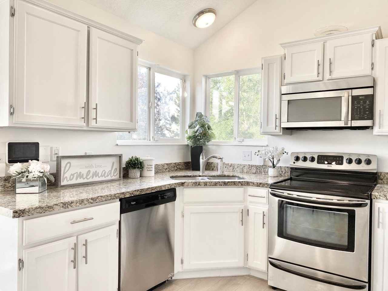 6238 W Contadora Dr - Photo 7 of 17