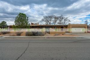 featured image of 1301 Alvarado Dr Ne