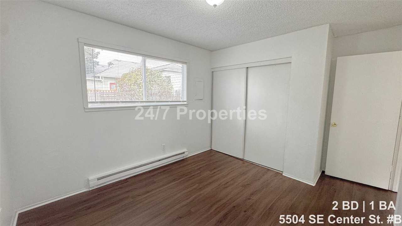 5504 Se Center St #B - Photo 7 of 10