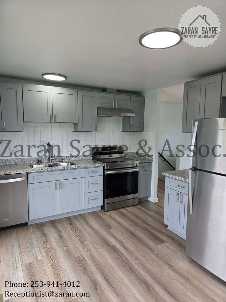 2018 S 281st St - Photo 6 of 26