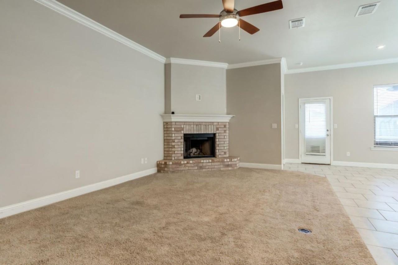 9808 Urbana Ave - Photo 2 of 15