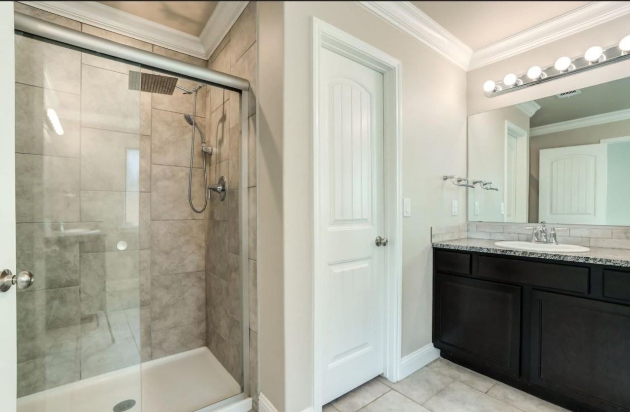9808 Urbana Ave - Photo 6 of 15