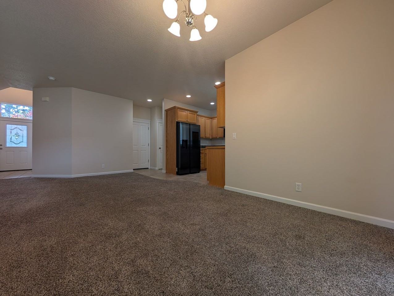 5521 King Arthur Ct - Photo 6 of 28