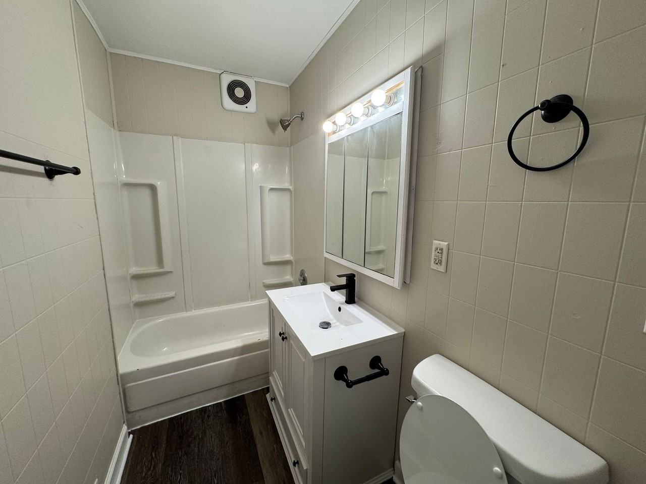 1519 Superior St Lowr - Photo 7 of 18