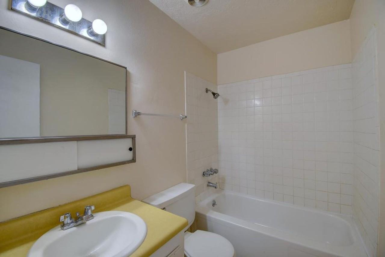 1816 Mary Ellen St Ne - Photo 5 of 8