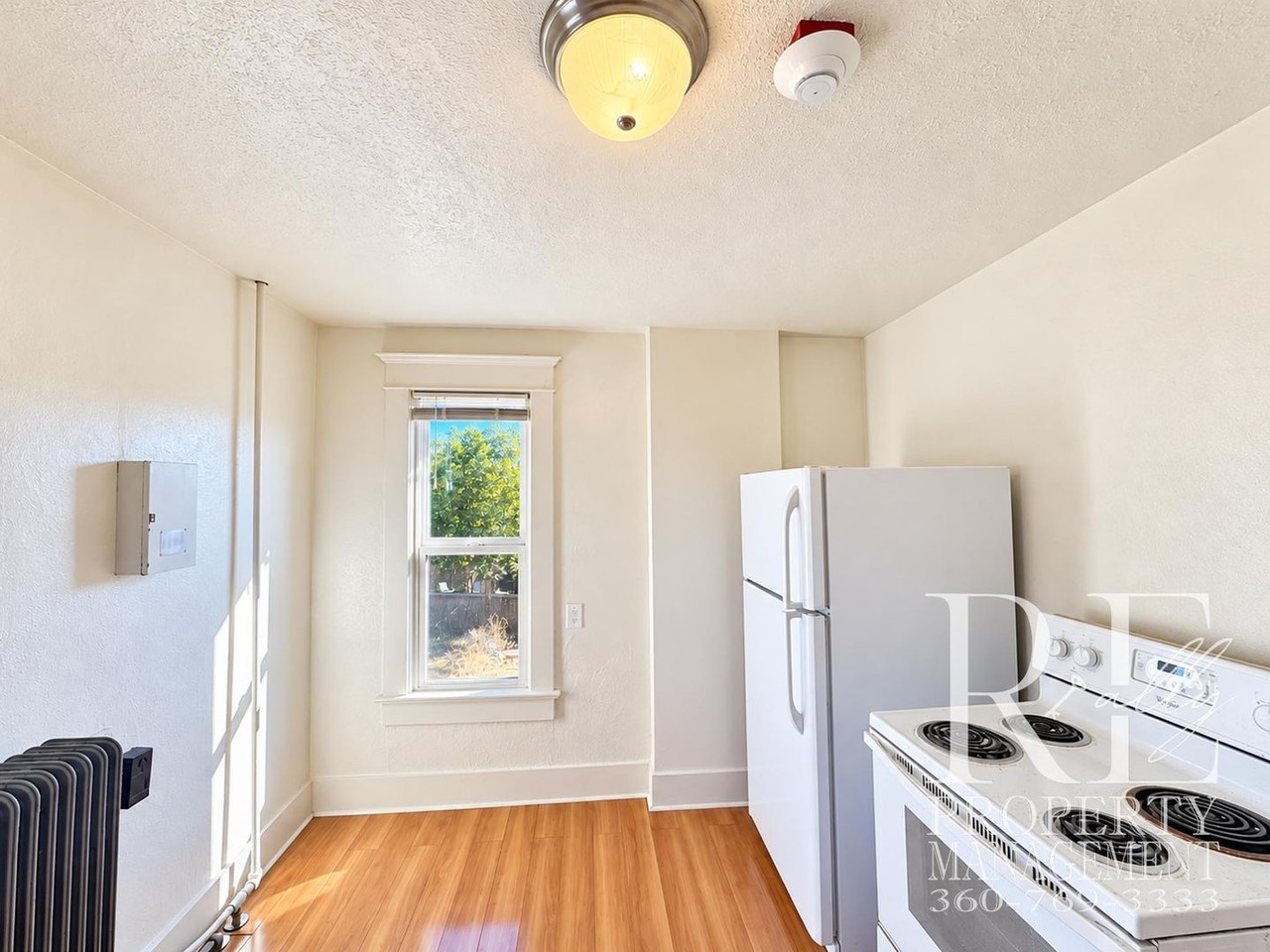 902 Pleasant Ave #2 - Photo 5 of 15