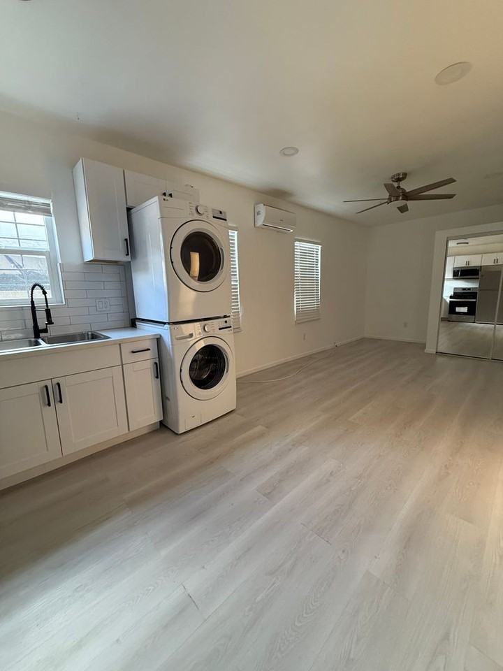 3215 W 18th - Photo 2 of 12