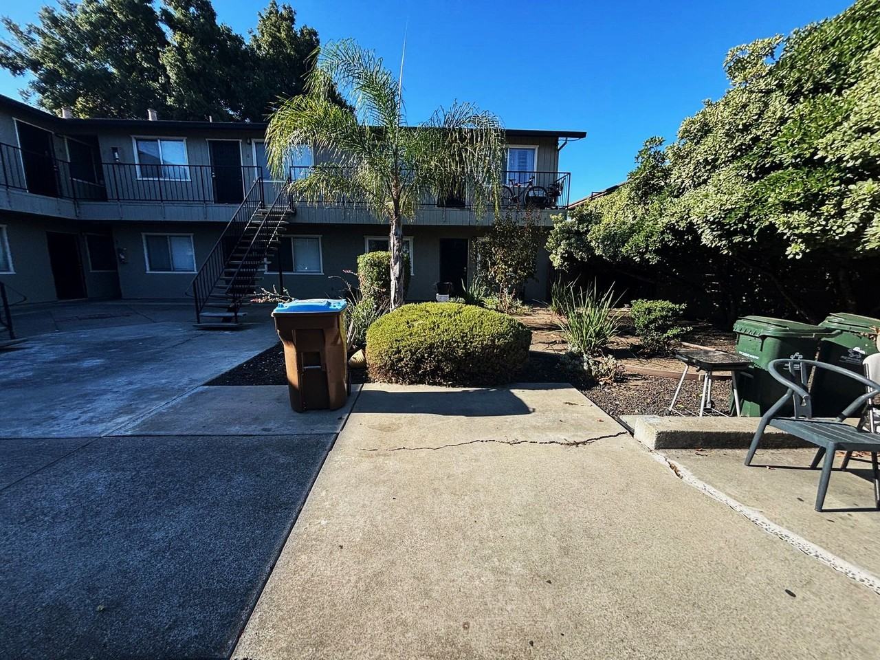 313 Lawton St - Photo 2 of 5