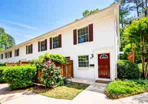 711 Jordan Ln - Photo 1 of 1