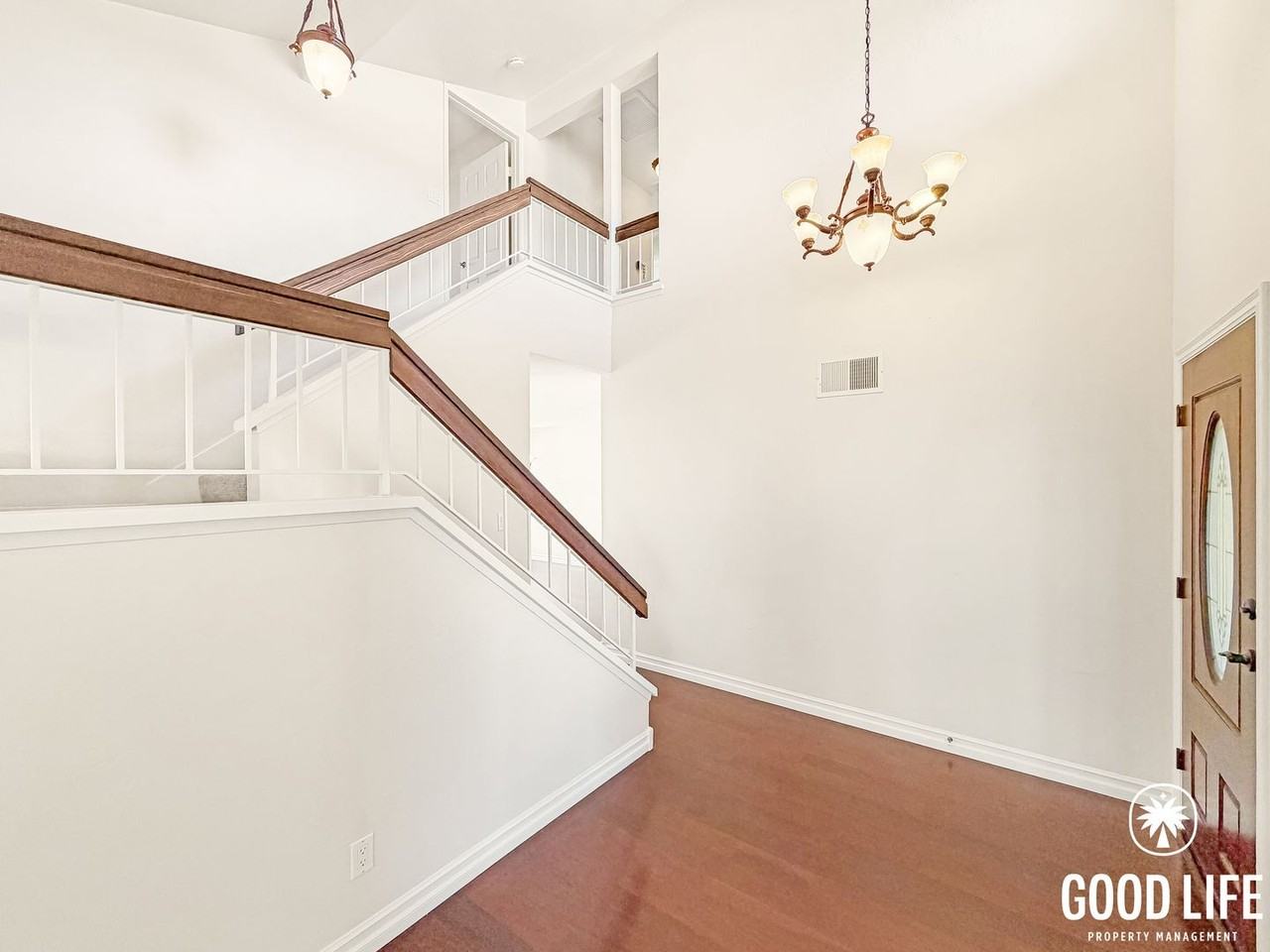 4652 Merrick Ct - Photo 2 of 33