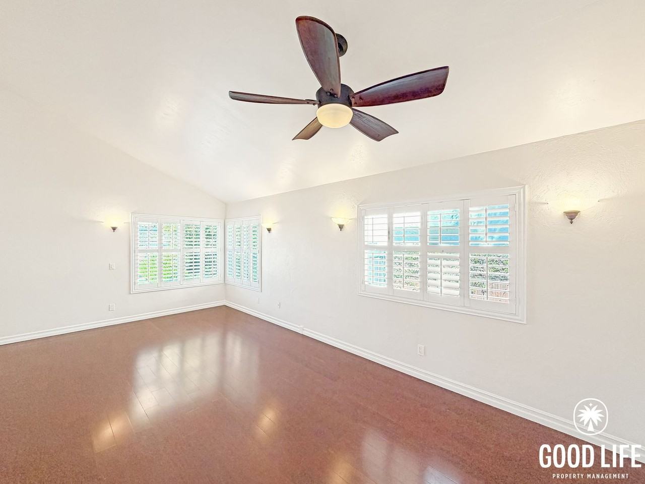 4652 Merrick Ct - Photo 4 of 33