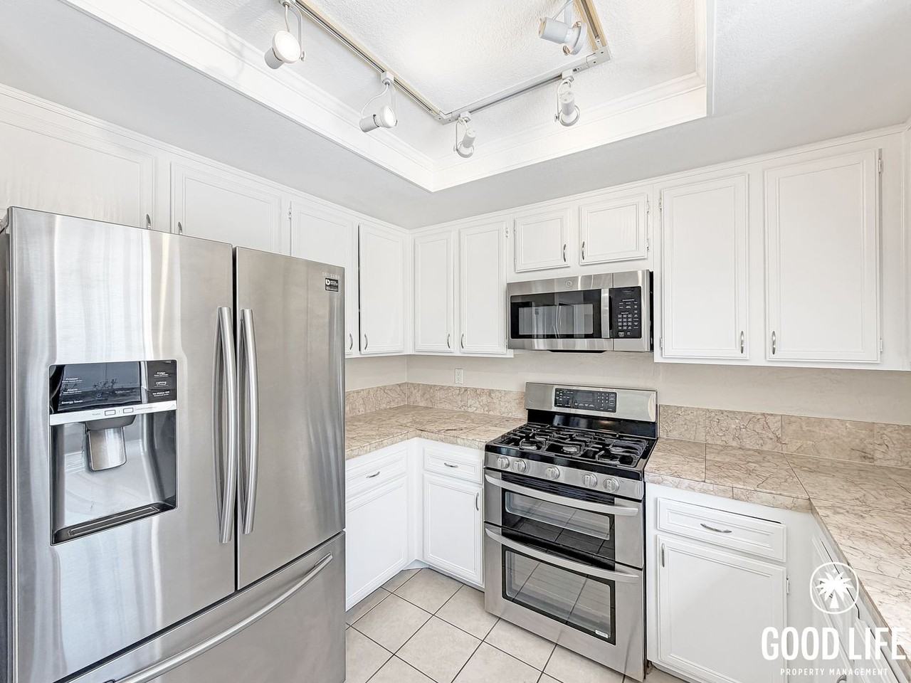 4652 Merrick Ct - Photo 7 of 33