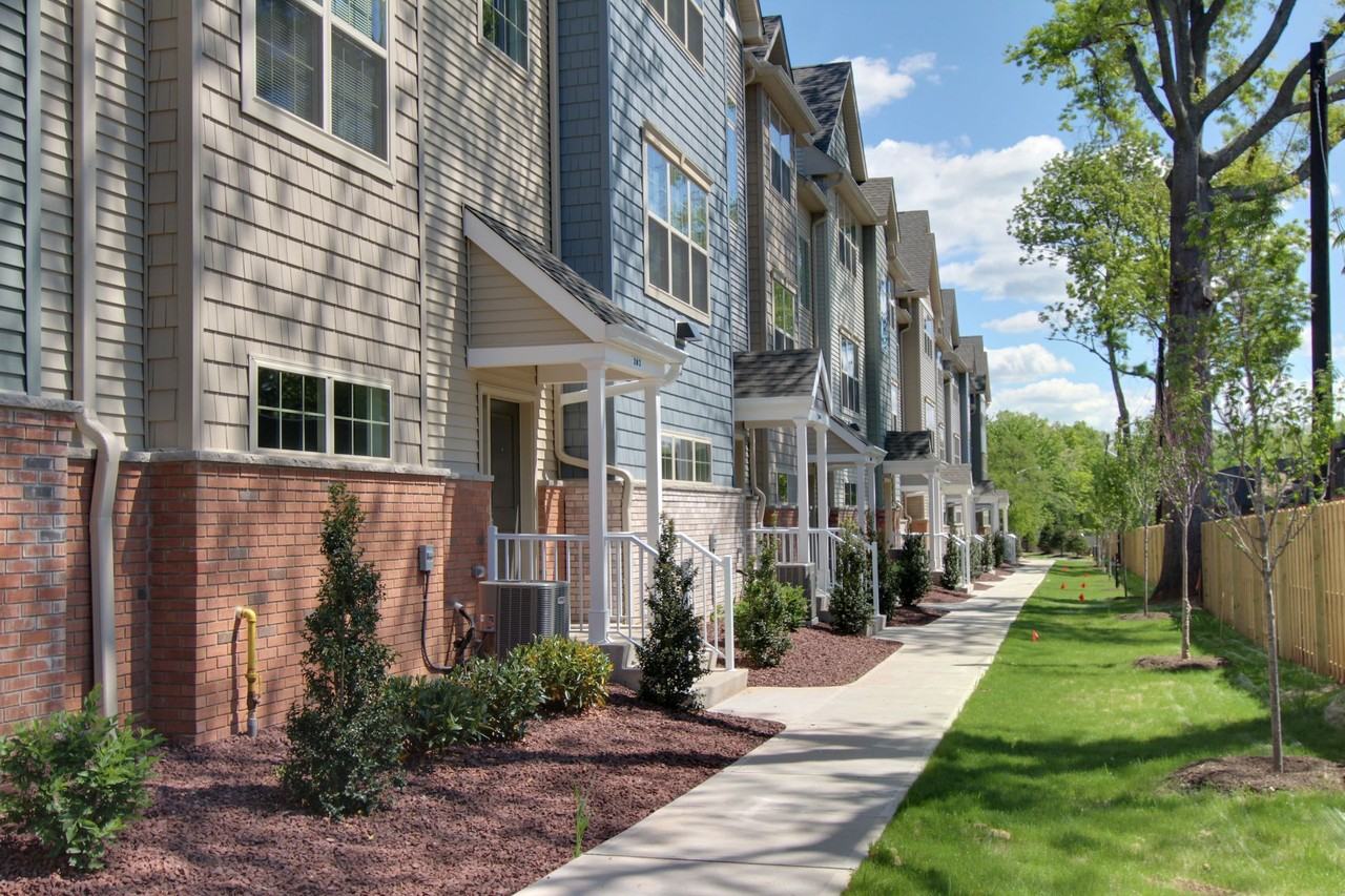 Gramercy Townhomes - Photo 4 of 32