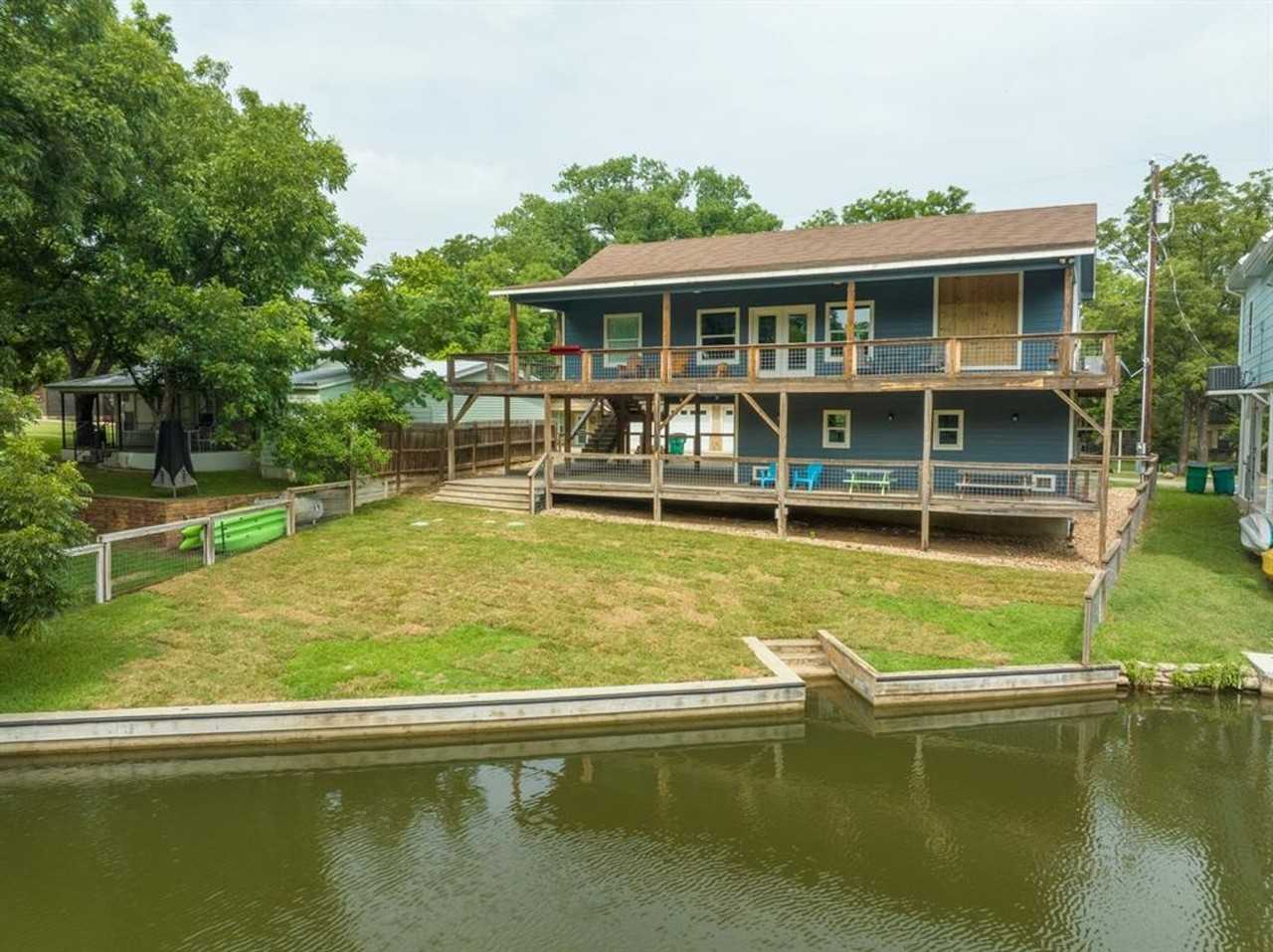 1320 Contour Dr - Photo 2 of 23