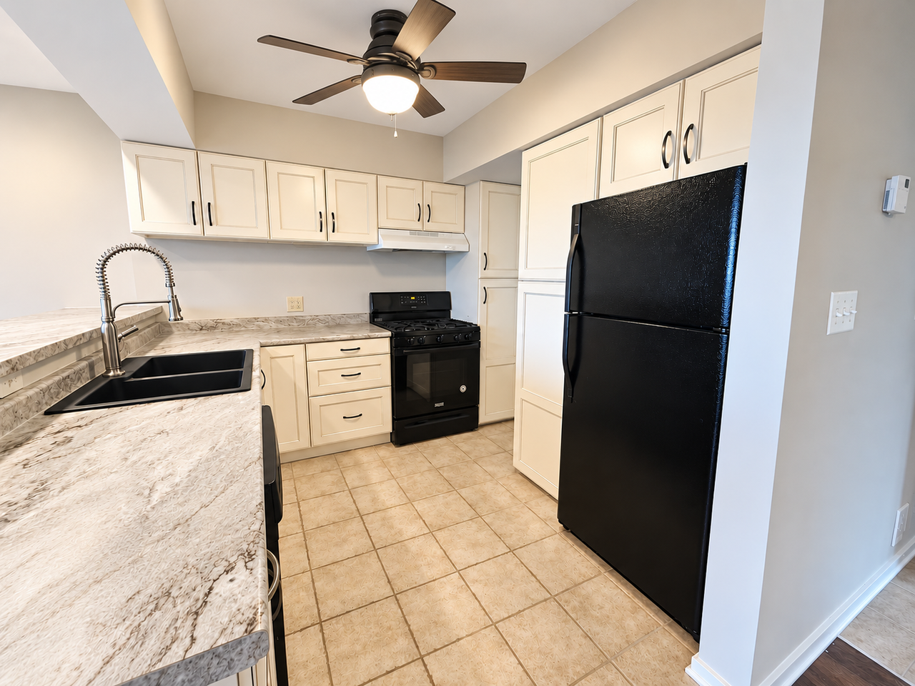 2034 Swallow Hill Rd - Photo 5 of 17
