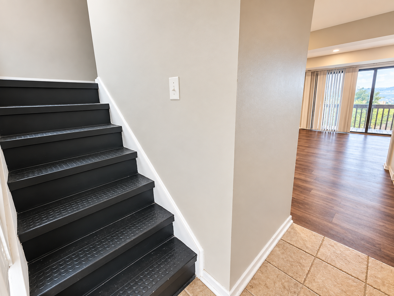 2034 Swallow Hill Rd - Photo 7 of 17