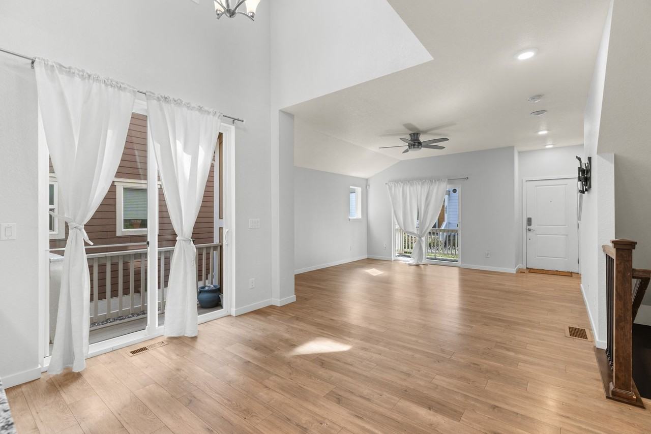 2882 S Fox Ct - Photo 5 of 17