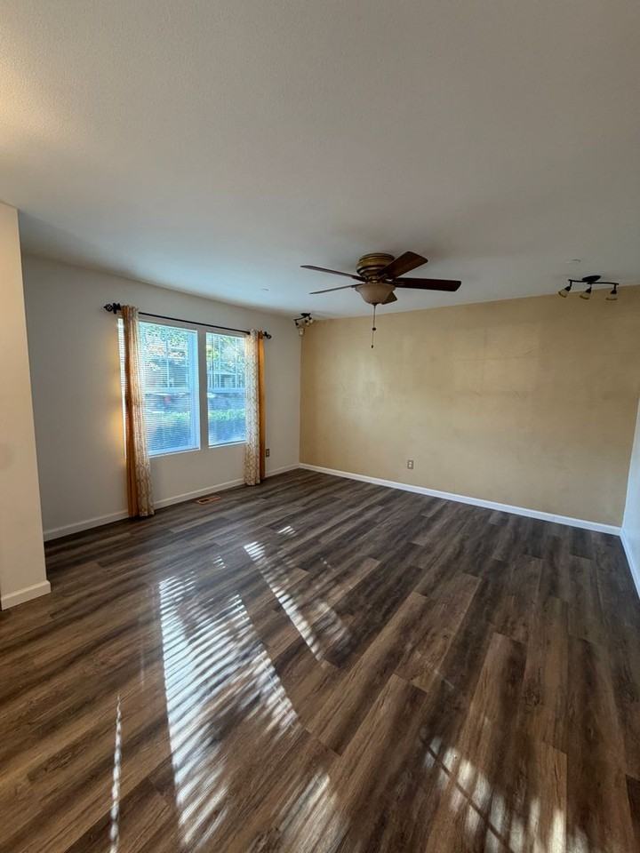 1822 Mcneil St - Photo 3 of 18