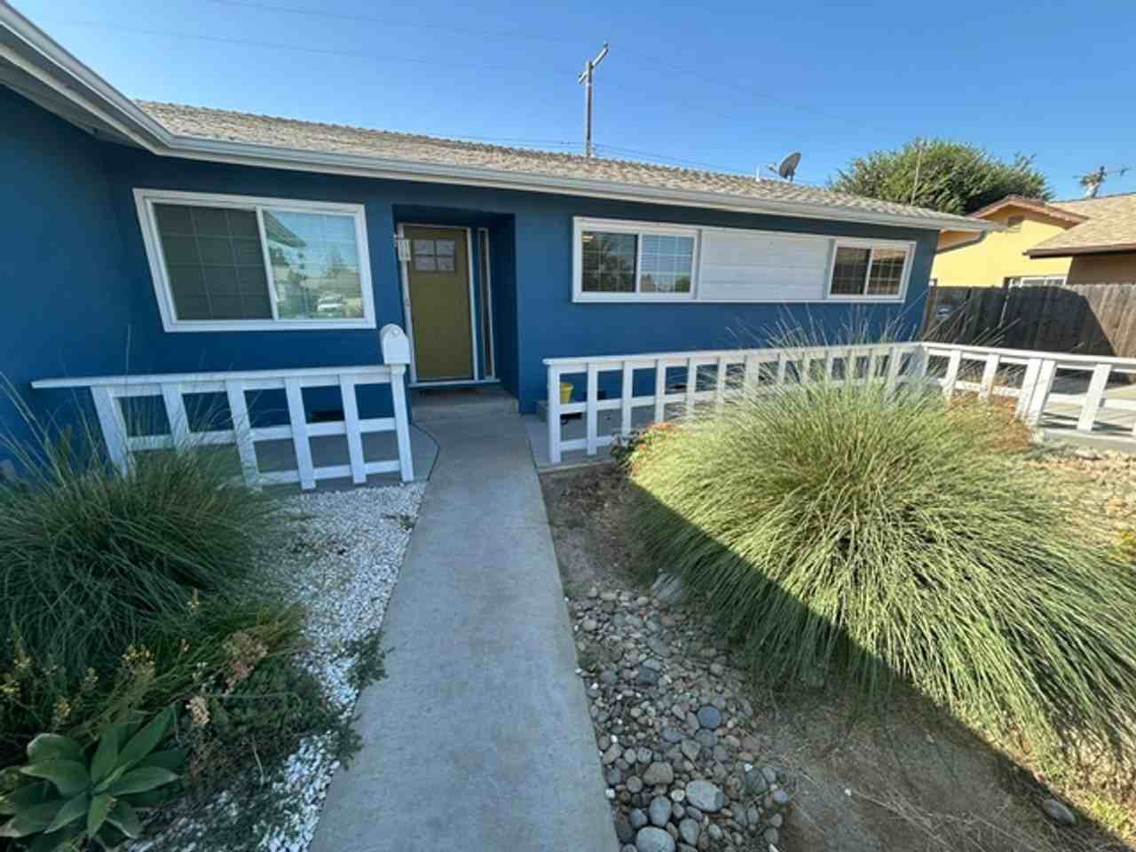 2647 W Evergreen Ave - Photo 2 of 32