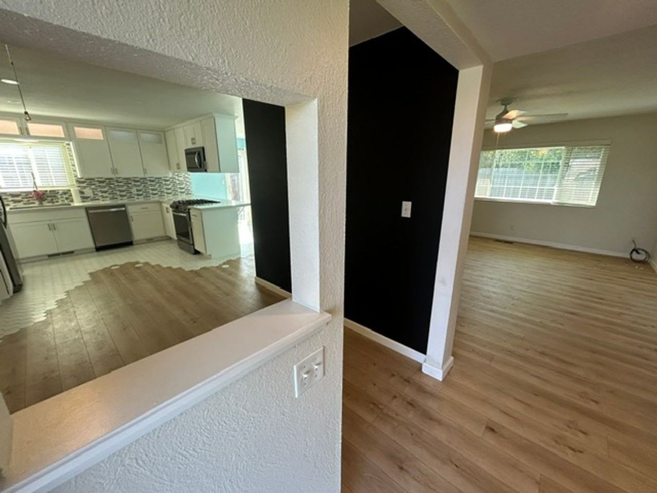 2647 W Evergreen Ave - Photo 4 of 32
