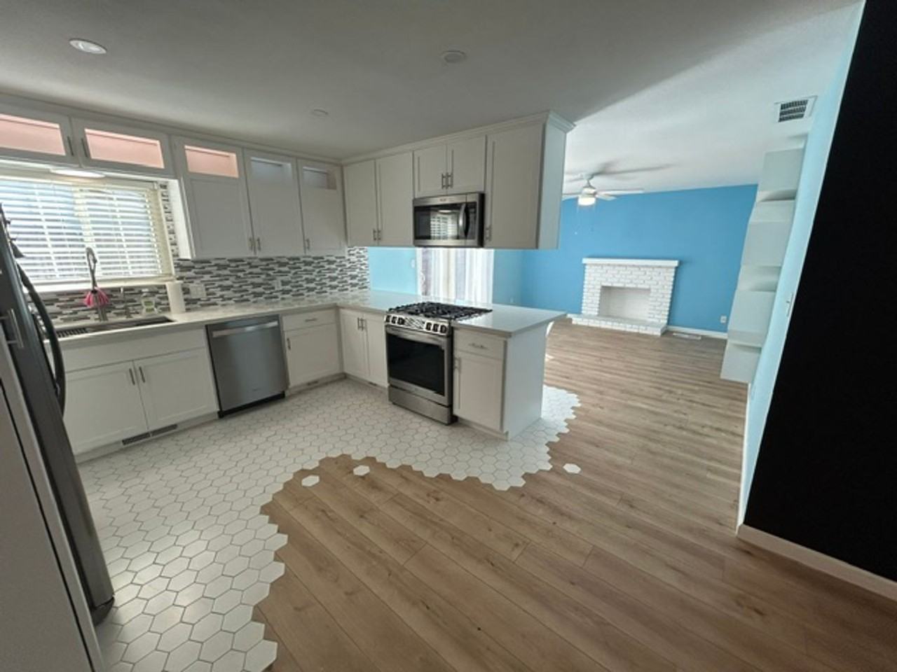 2647 W Evergreen Ave - Photo 7 of 32