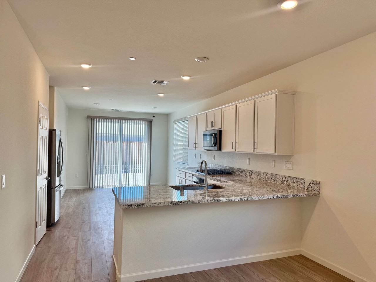 2081 Fuchsia Dr - Photo 5 of 14