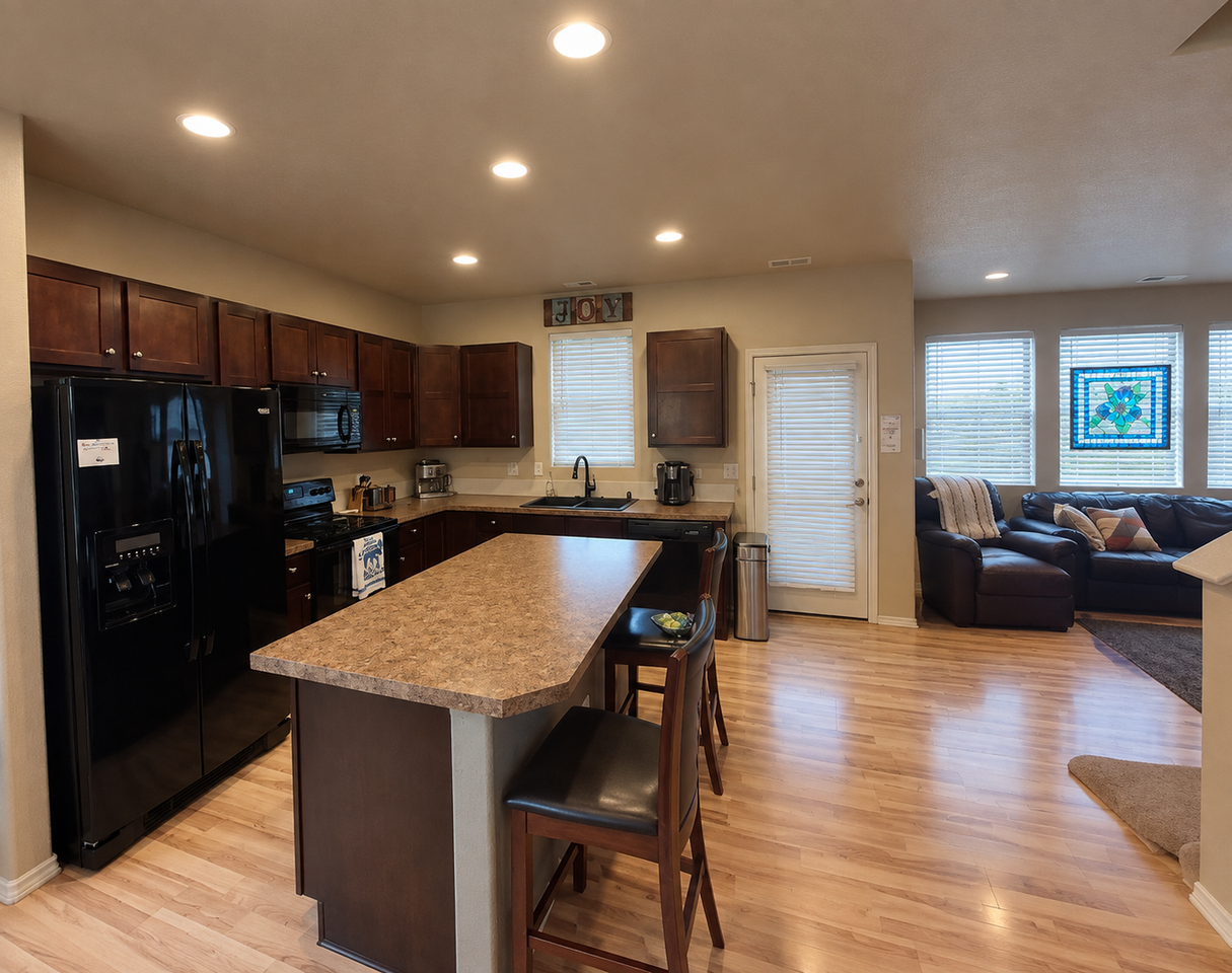 526 Walhalla Ct - Photo 5 of 13