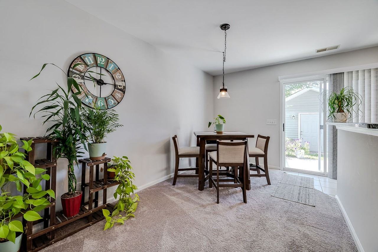 321 Hitching Post Ln - Photo 6 of 24