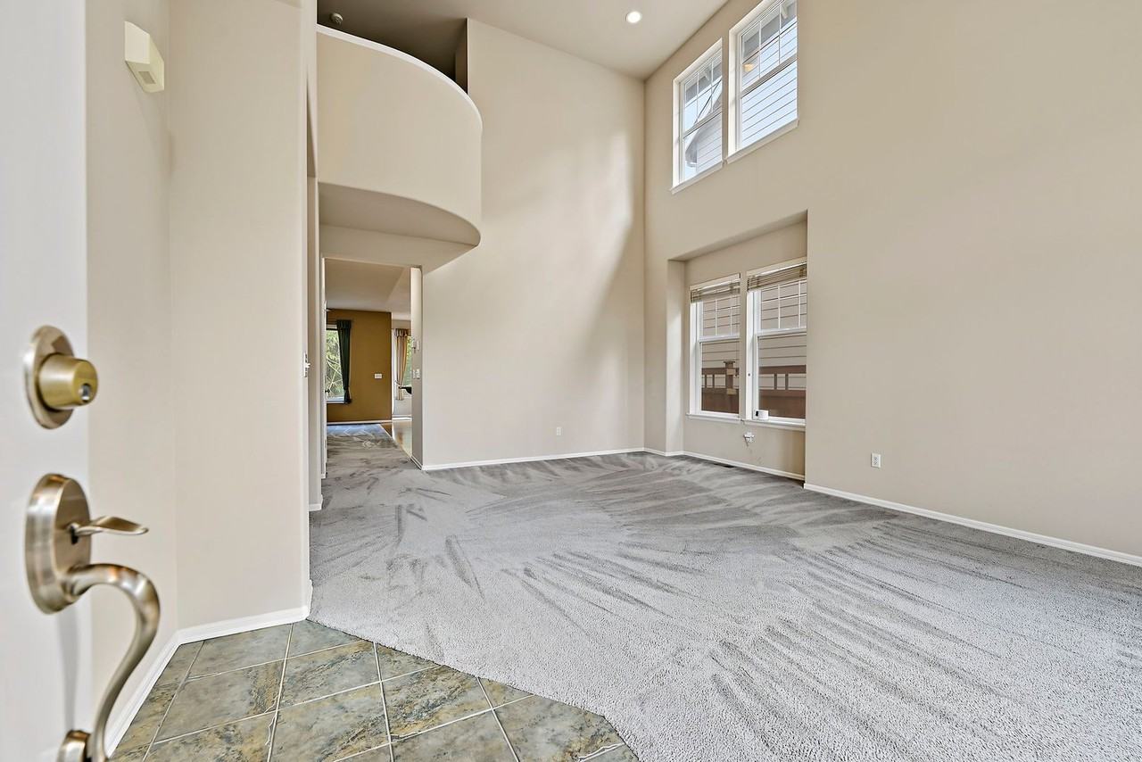 3160 Ne Logan St - Photo 3 of 31