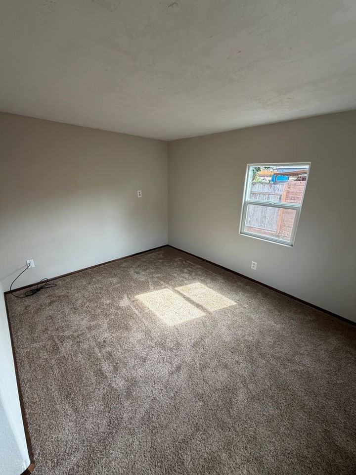1341 Quince St - Photo 5 of 12