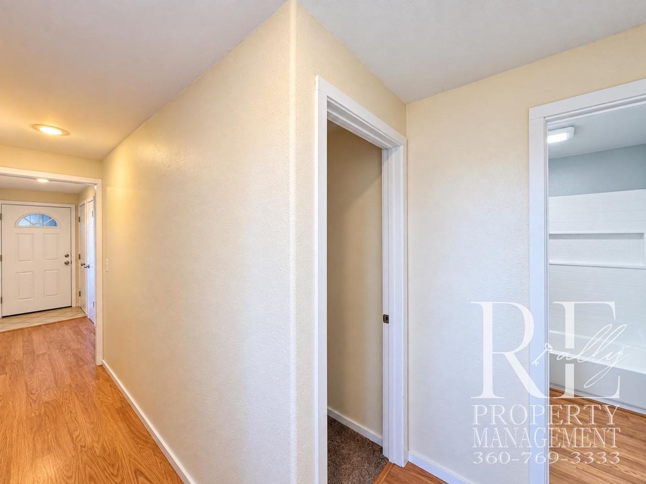 6534 Ne Pine St - Photo 4 of 26