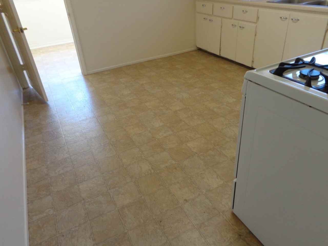 442 Page Ave - Photo 3 of 5