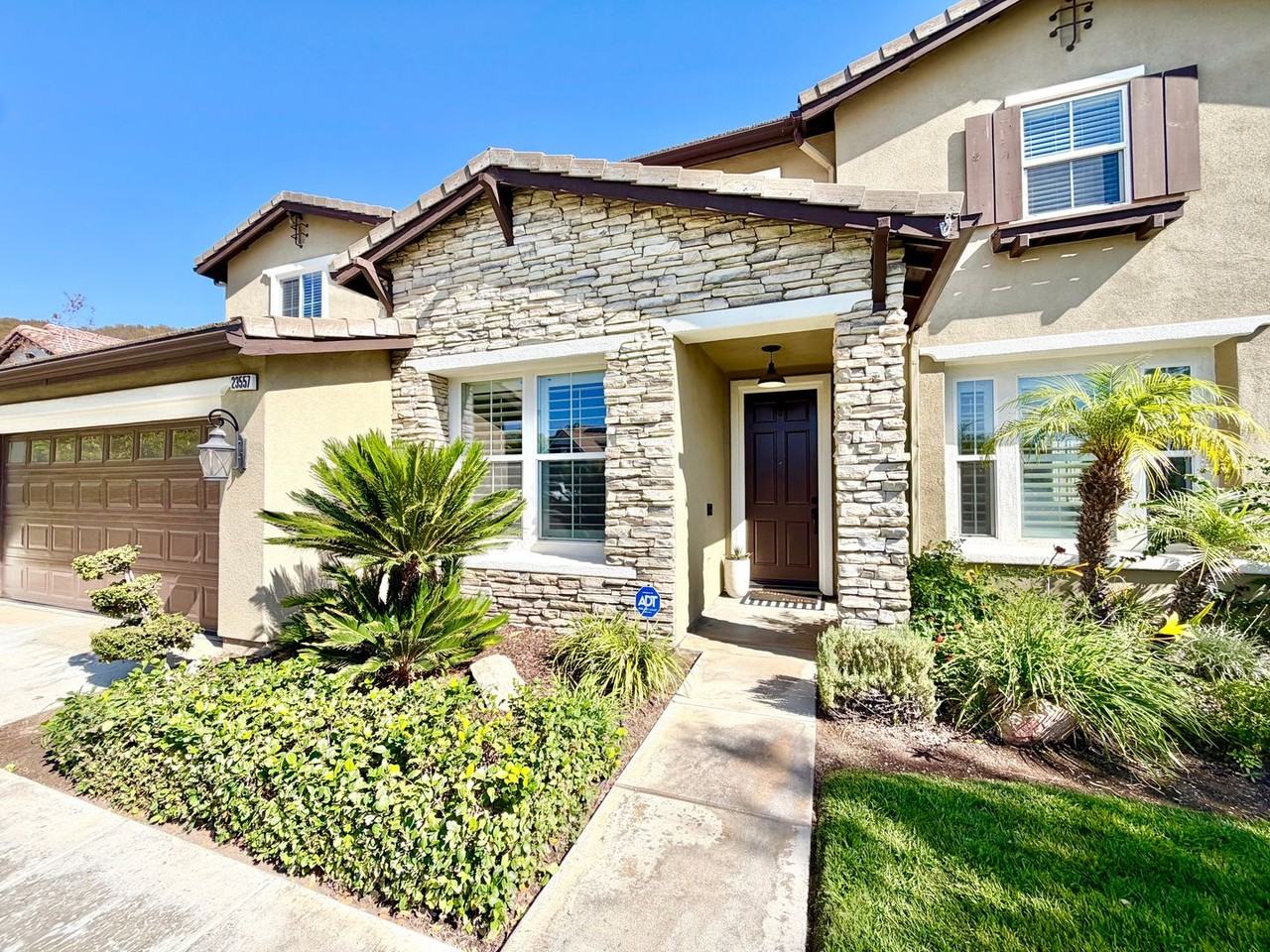 23557 Wickham Ln - Photo 4 of 50
