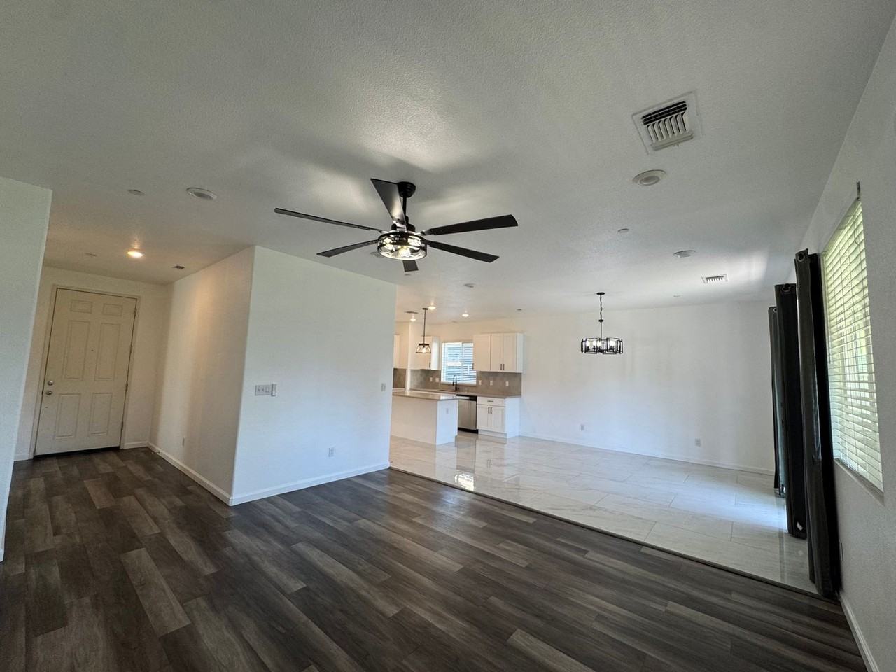 2469 S Rogers Ln - Photo 3 of 38