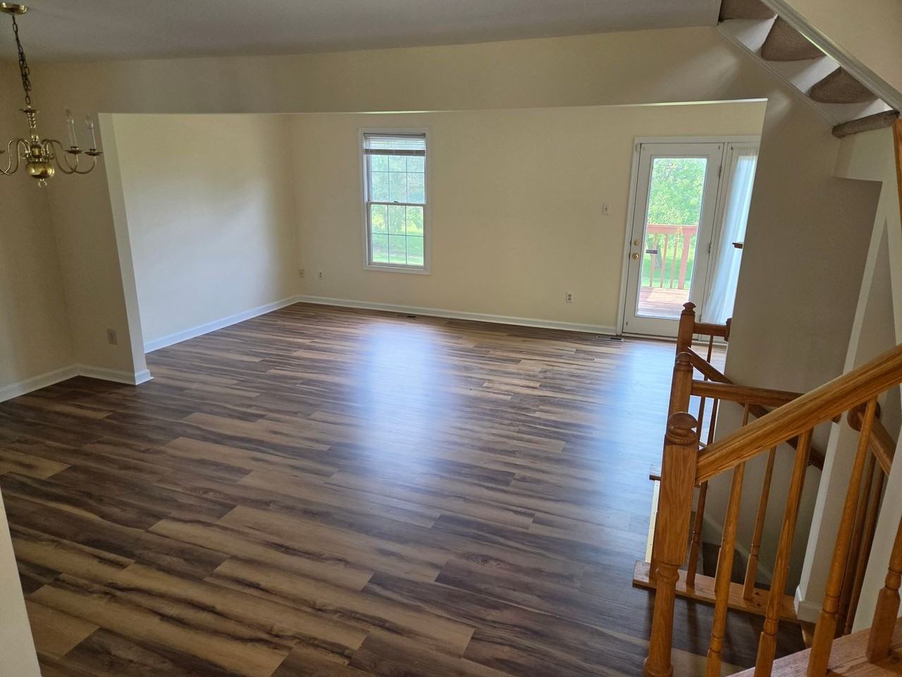 131 Attic Ct - Photo 3 of 10