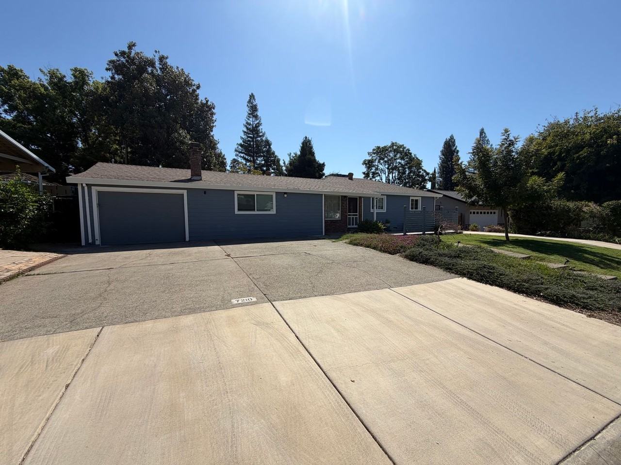 7210 Zelinda Dr - Photo 2 of 50