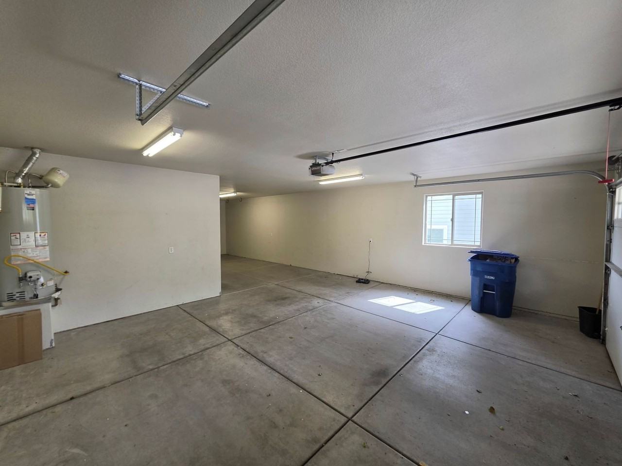 3722 Avocet Ave - Photo 2 of 32