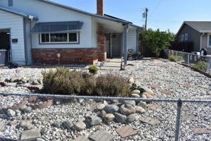 featured image of 2042 Eagle Way