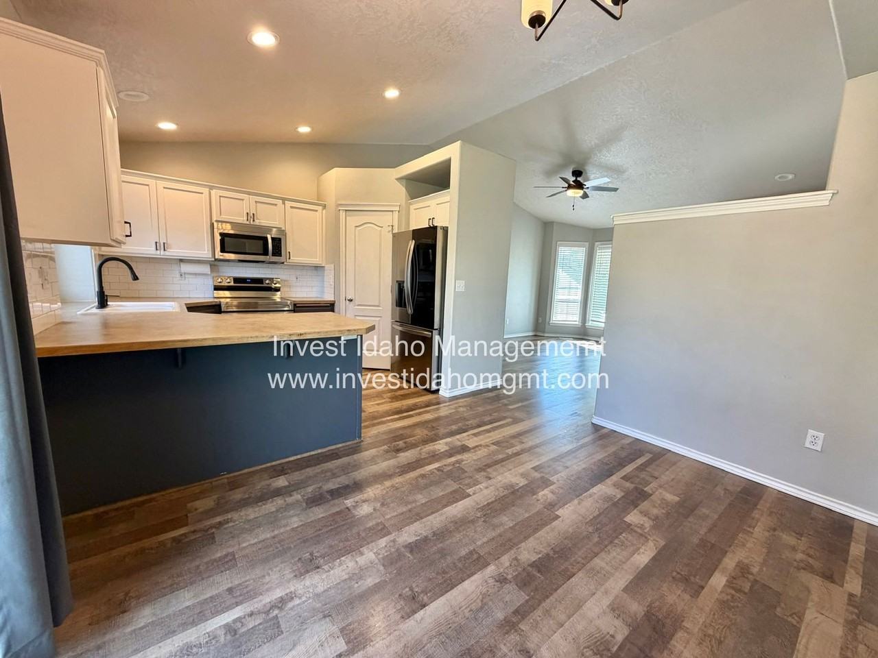 18146 Lantana Ave - Photo 4 of 31