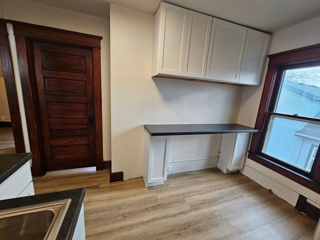 318 8th St - Photo 2 of 8