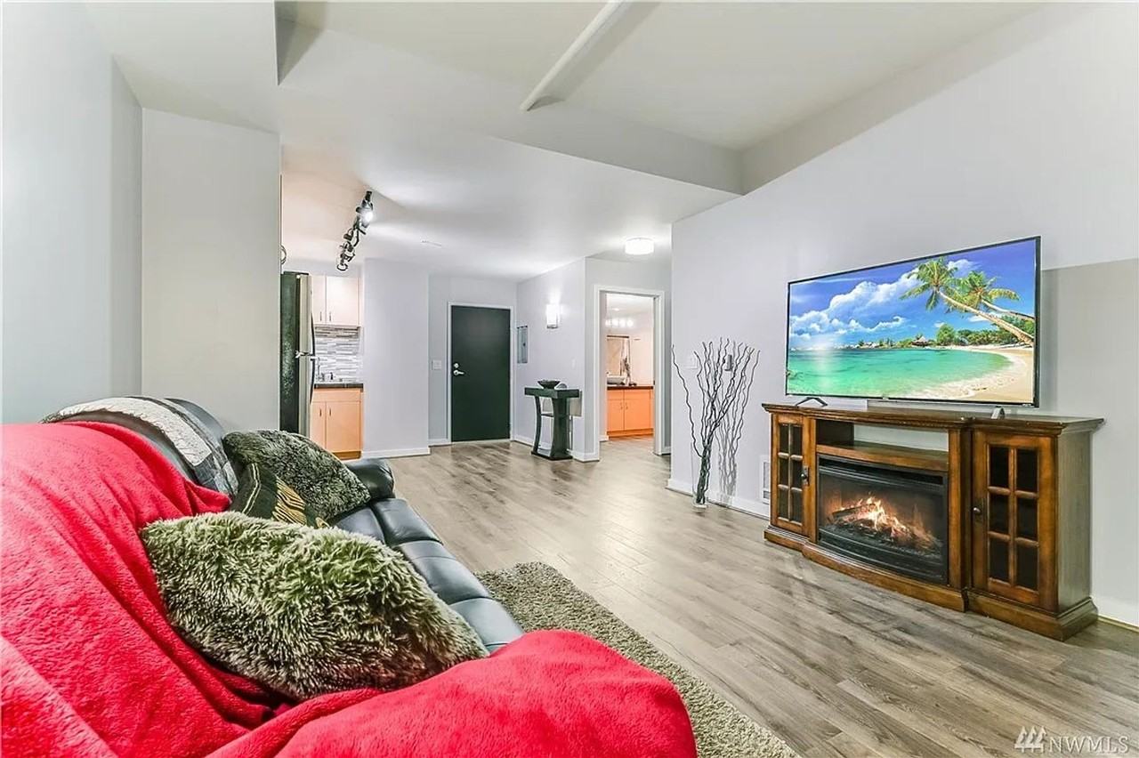 103 Bellevue Ave E #102 - Photo 4 of 20