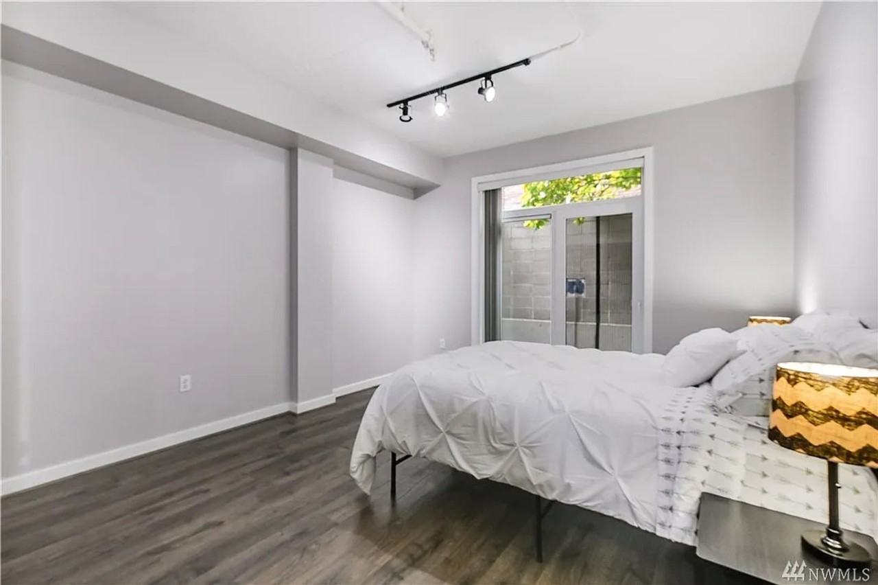103 Bellevue Ave E #102 - Photo 7 of 20