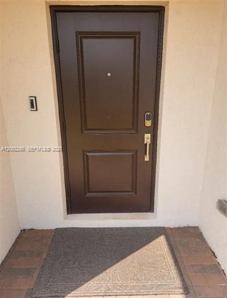796 796 NE 208th Lane th 796 - Photo 4 of 31