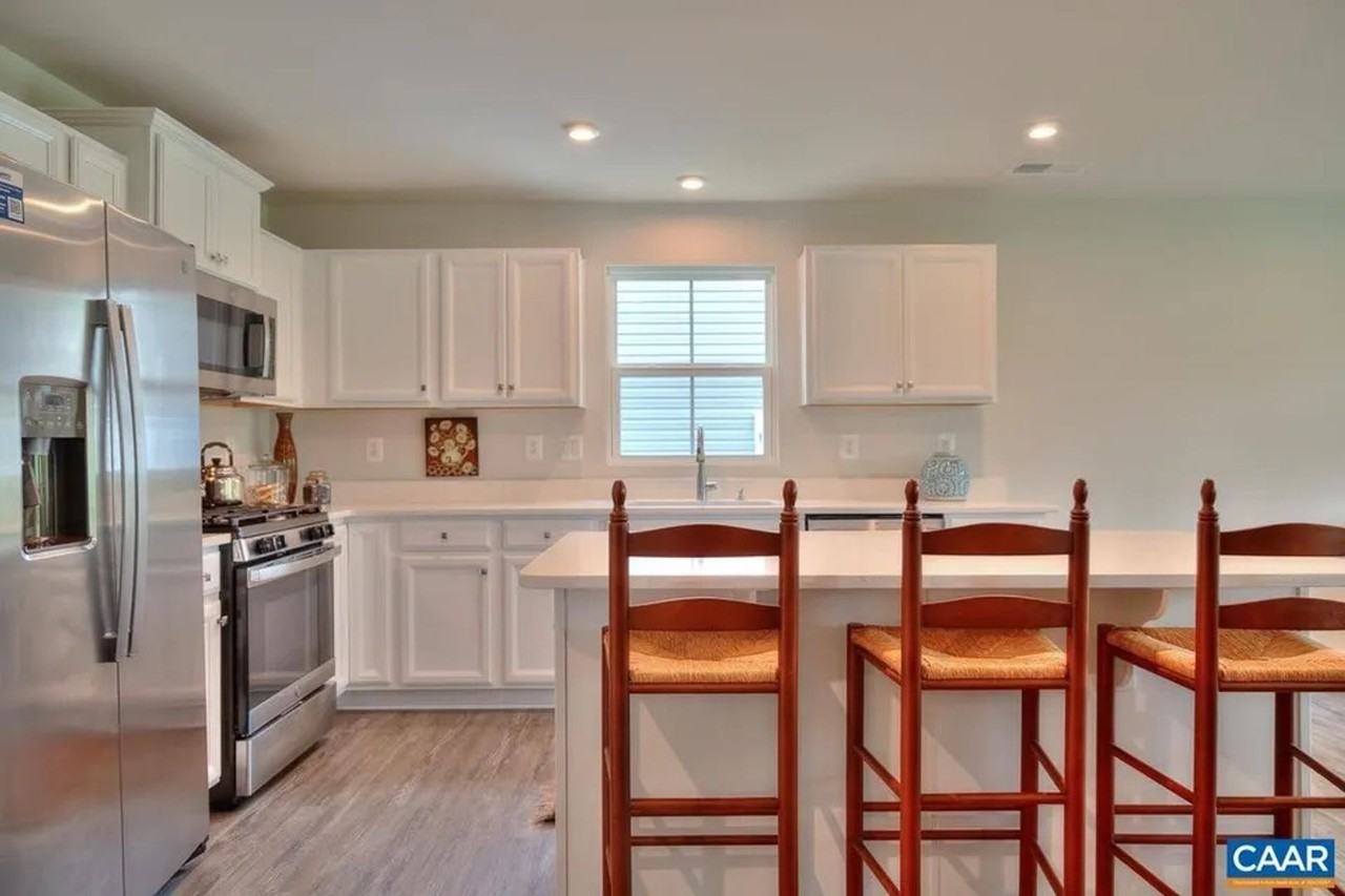 121 Park Dr - Photo 5 of 24