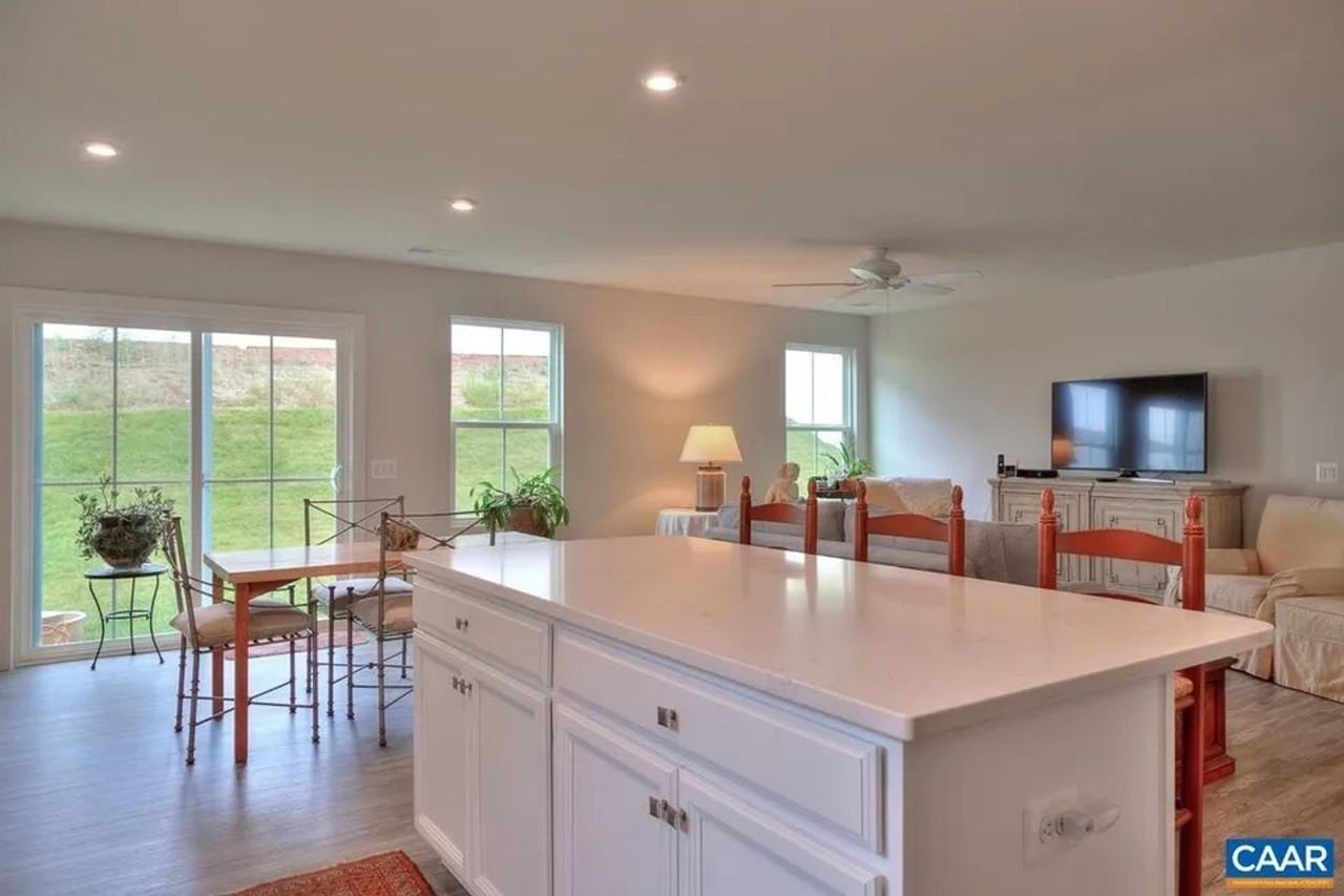 121 Park Dr - Photo 6 of 24
